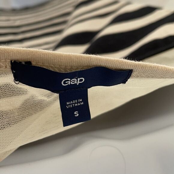 ❤️ GAP Striped Short sleeve Top Size S ❤️ - Picture 4 of 8